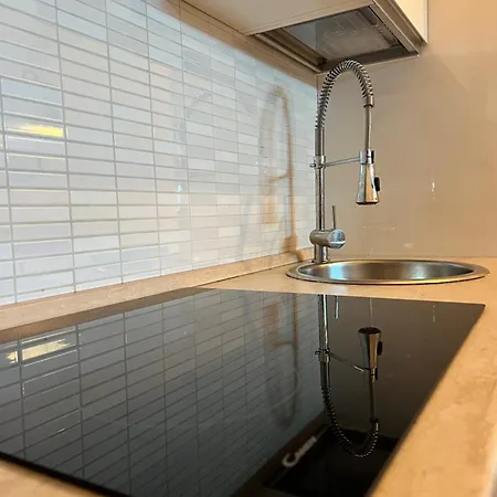 Marcus Modern * Rome